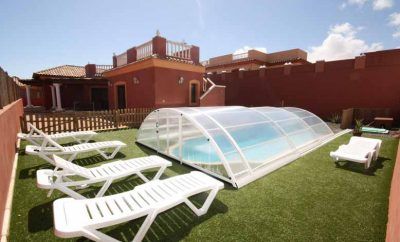 Villa con piscina privada / A01FUE