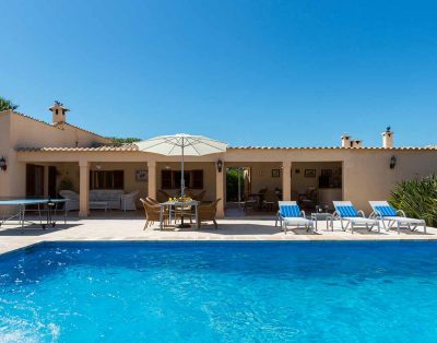 Villa tradicional con jardines y piscina de agua salada / A15MLL