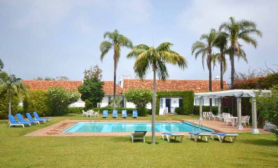 Casita con jardín tropical y gran piscina / F02TF